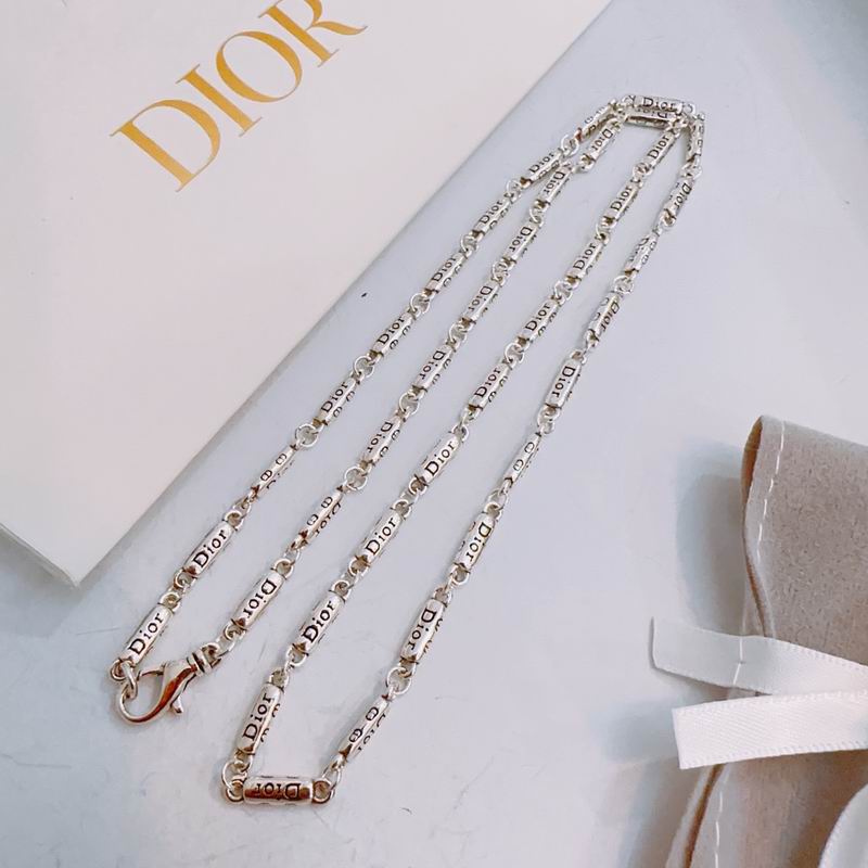 Dior Necklace 05lyr290 (3)